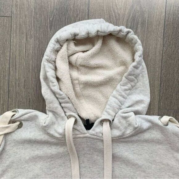 REVOLVE KENDALL & KYLIE Hoodie Sweater Hoody Bell Sleeve Cropped Pullover - Picture 7 of 16